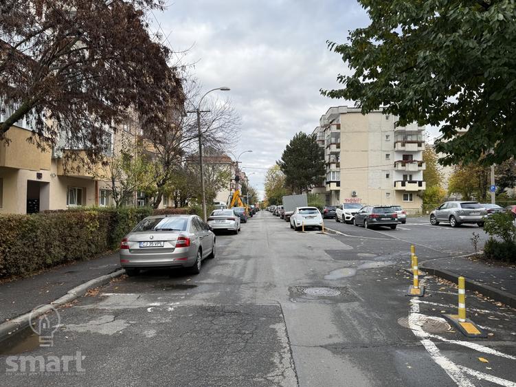 Apartament cu 3 camere decomandat, mobilat în Zorilor