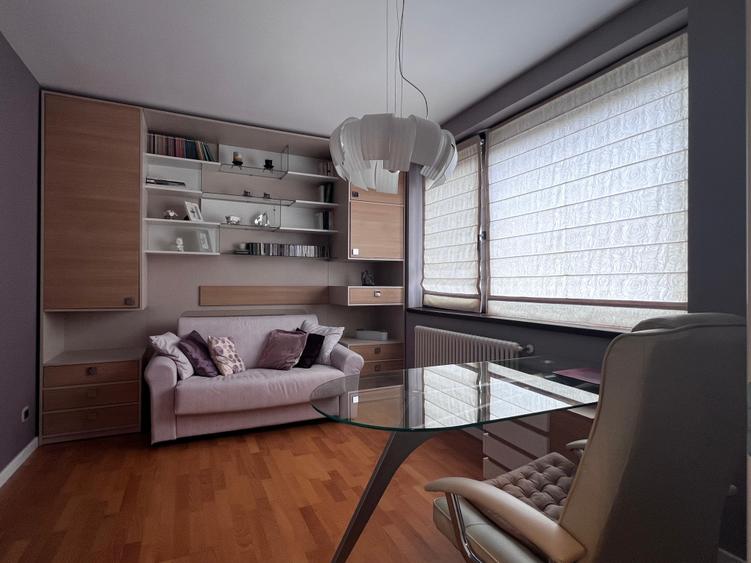 Apartament cu 3 camere decomandat în Lunei