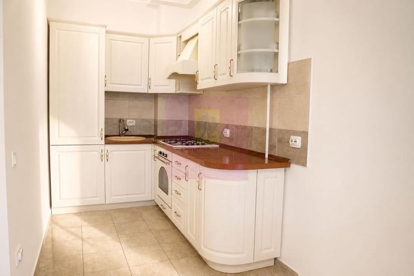 Apartament cu 2 camere decomandat în Decebal