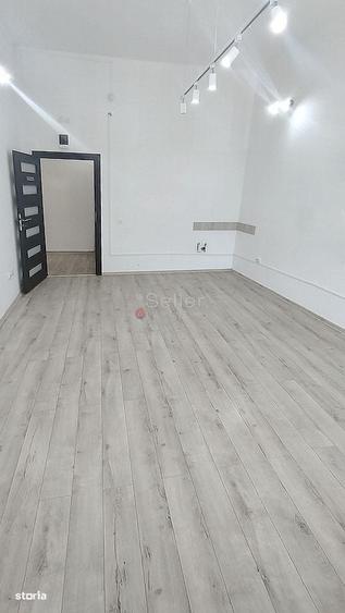 Apartament cu 4 camere decomandat în Centrul Istoric