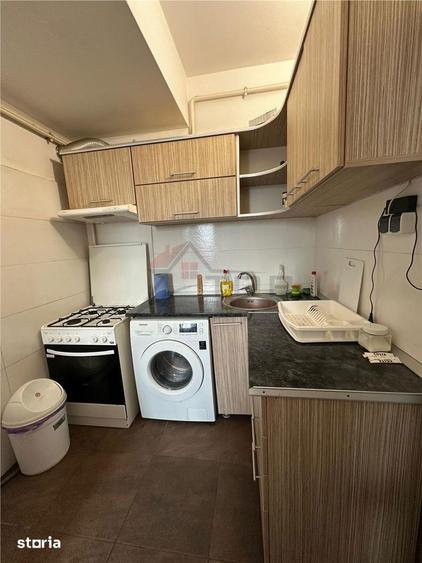 Apartament cu 2 camere semidecomandat în Baza 3