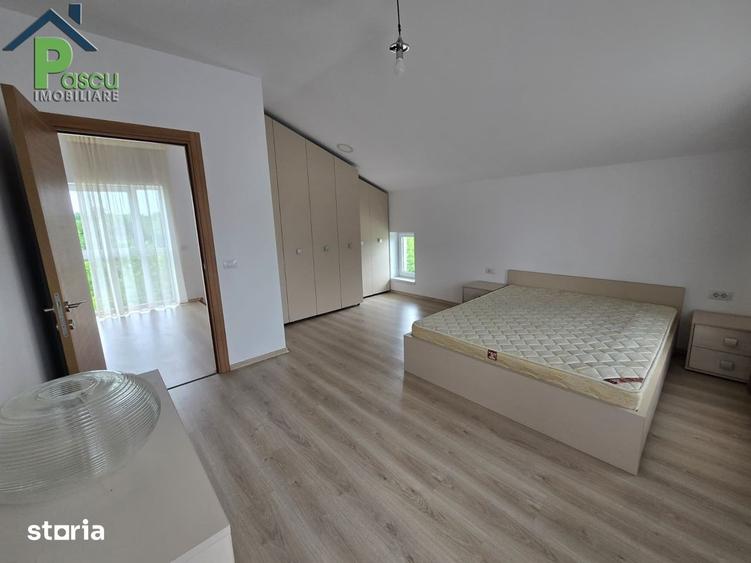Casă cu 4 camere cu Teren 300 Mp în Central