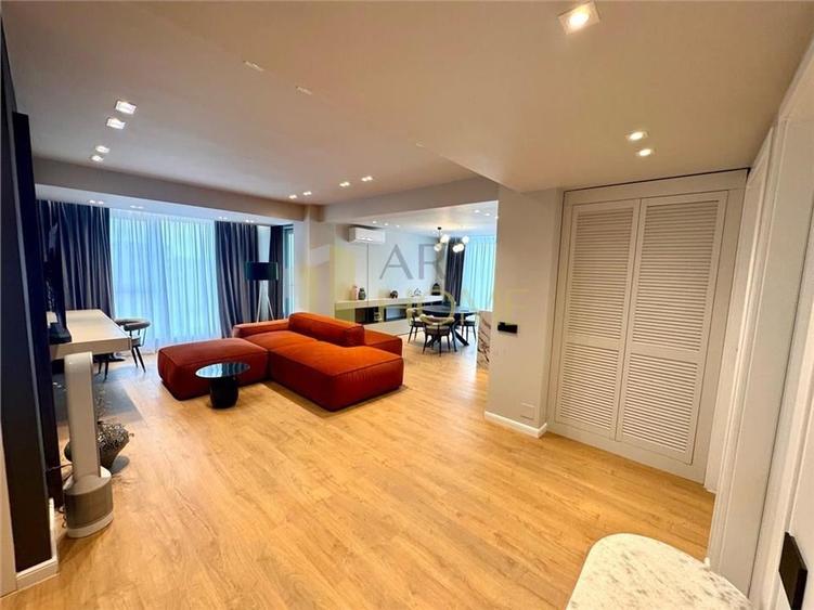 Apartament cu 3 camere decomandat, mobilat în Albert