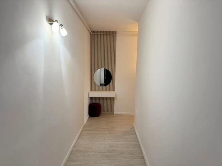Apartament cu 3 camere decomandat în Căzănești (Râmnicu Vâlcea)