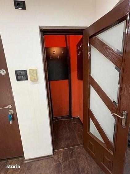 Apartament cu 3 camere semidecomandat în Tolstoi