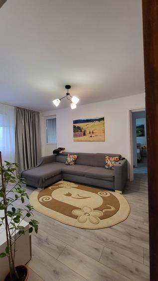 Apartament cu 2 camere semidecomandat în Gorjului