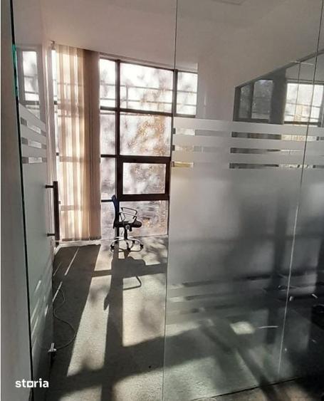 Spațiu comercial, de 1,300 mp, în Centrul Civic