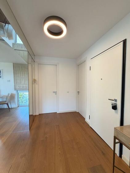 Apartament cu 3 camere semidecomandat, mobilat în Gruia