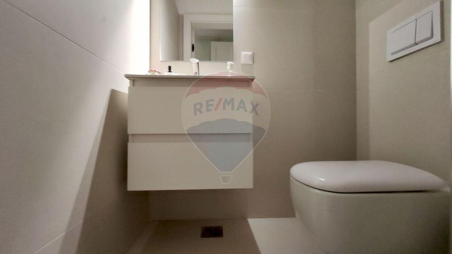 Apartament cu 3 camere decomandat, mobilat în Florești