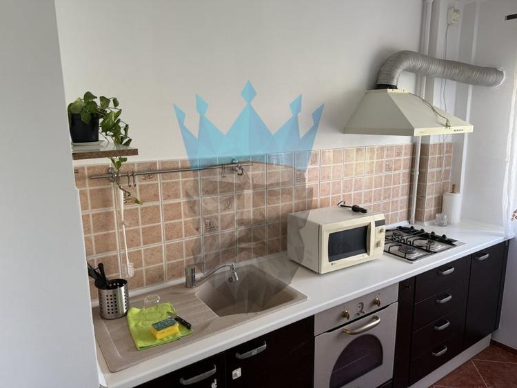Apartament cu 2 camere semidecomandat, mobilat în Brâncoveanu