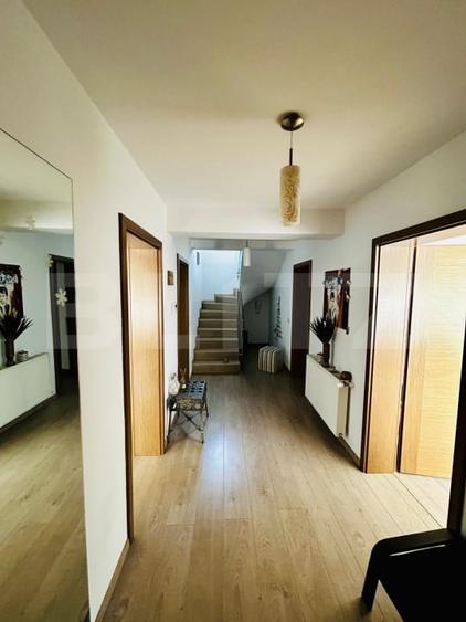 Casă individuală cu 5 camere cu Teren 237 Mp în Florești
