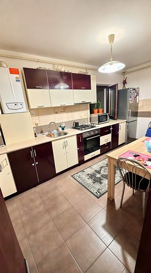 Apartament cu 2 camere decomandat în Titan