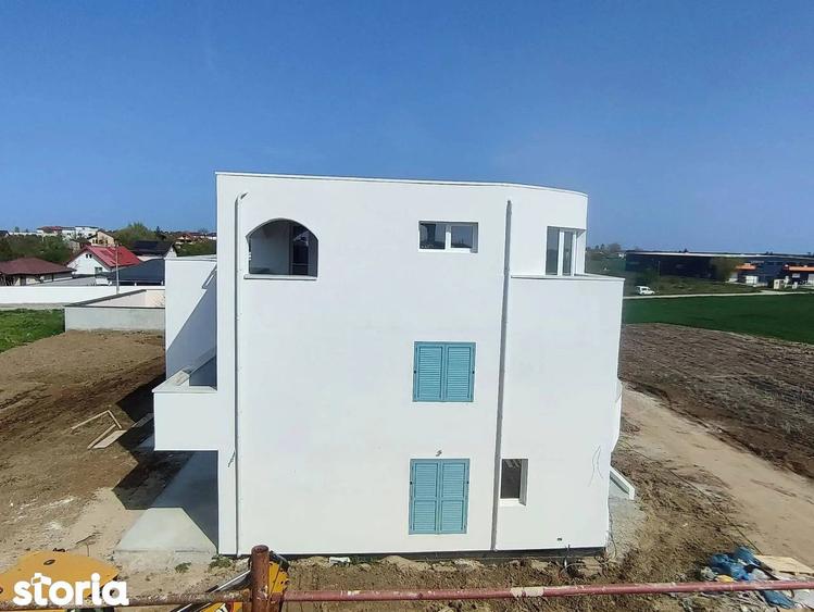 Casă cu 4 camere cu Teren 500 Mp în Balotești