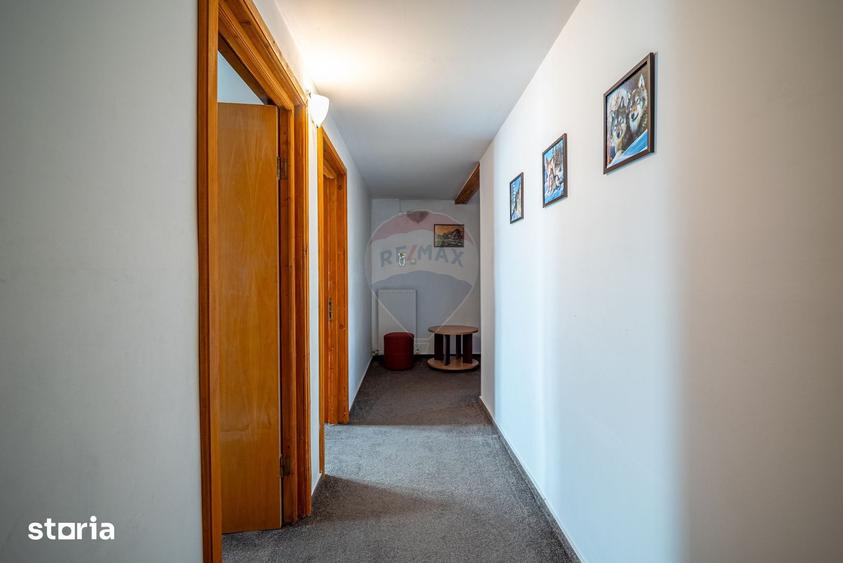Apartament cu 4 camere decomandat în Valea Alba