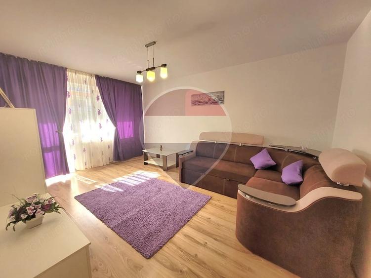 Apartament cu 2 camere decomandat în Tractorul