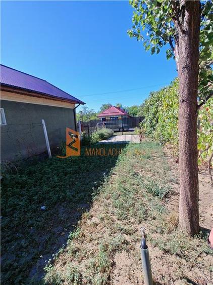 Casă individuală cu 3 camere cu Canalizare în Movila Banului