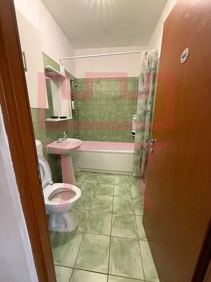 Apartament cu 3 camere decomandat, mobilat în Baciu