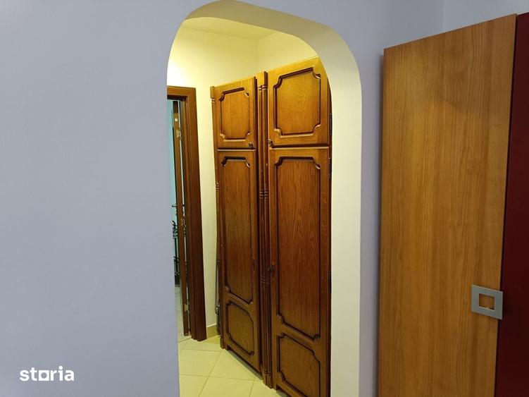 Apartament cu 2 camere semidecomandat în Vatra Luminoasă