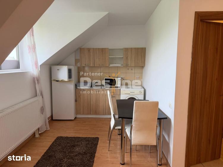 Casa cu 6 unitati, doua locuri de parcare si curte, situata langa AFI - 14