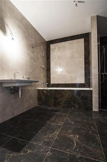 Apartament cu 5 camere decomandat în Herăstrău