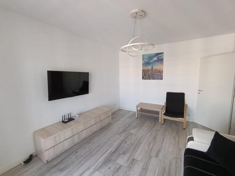 Apartament cu 3 camere decomandat în Lujerului