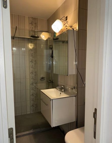Apartament cu 2 camere decomandat, mobilat în Universitate