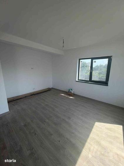 Casă cu 4 camere în Lilieci