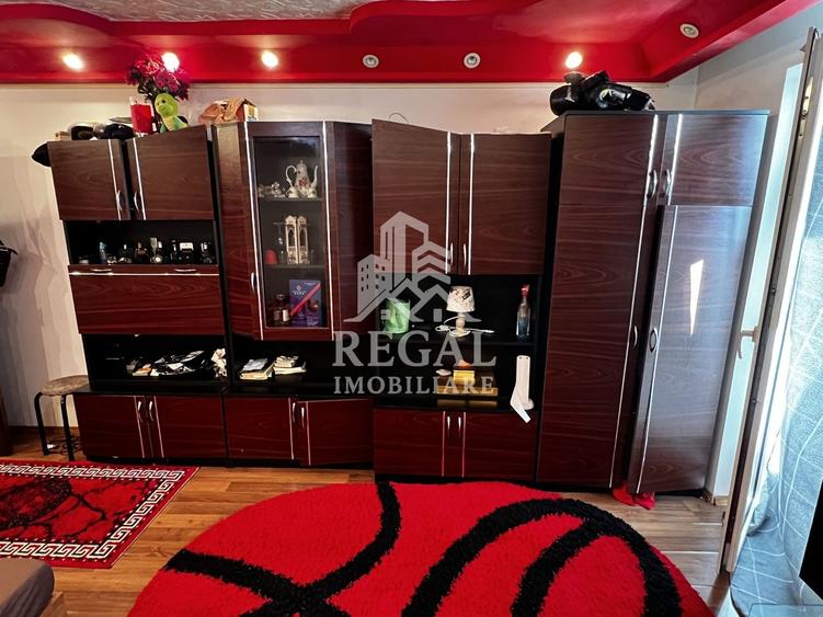 Apartament cu 2 camere decomandat în Est