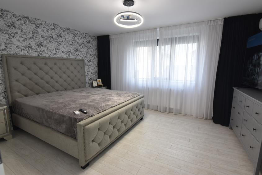 Duplex cu 4 camere cu Canalizare în Domnești