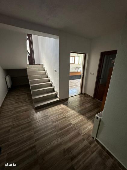 Casă cu 7 camere cu Canalizare în Făget