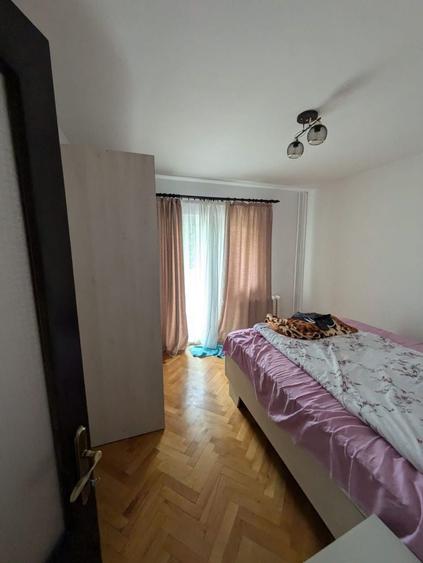 Apartament cu 2 camere decomandat în Zorilor