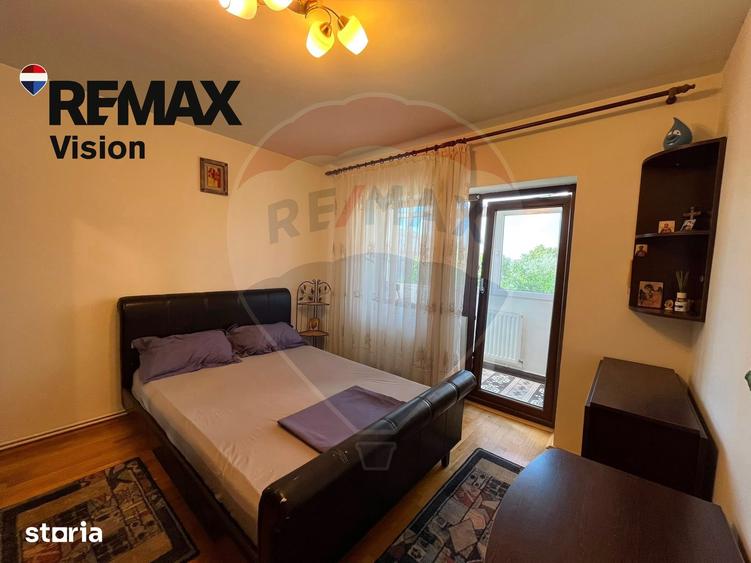 Apartament cu 3 camere semidecomandat, mobilat în George Enescu