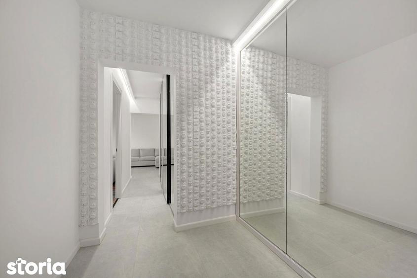 Apartament cu 3 camere semidecomandat în Floreasca