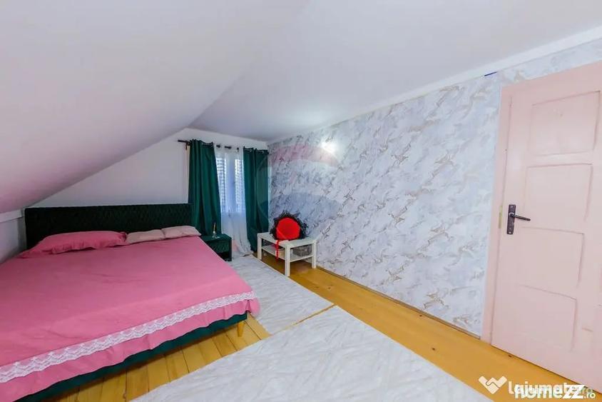 Casă cu 5 camere cu Teren 1133 Mp în Satu Nou de Jos