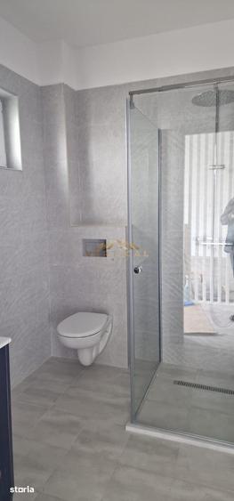 Casă cu 4 camere cu Teren 453 Mp în Vărăști