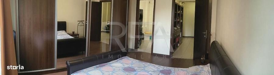 Apartament cu 3 camere semidecomandat în Dămăroaia
