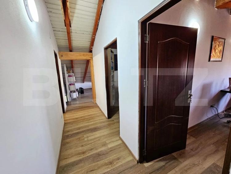 Apartament cu 4 camere decomandat în Cetate