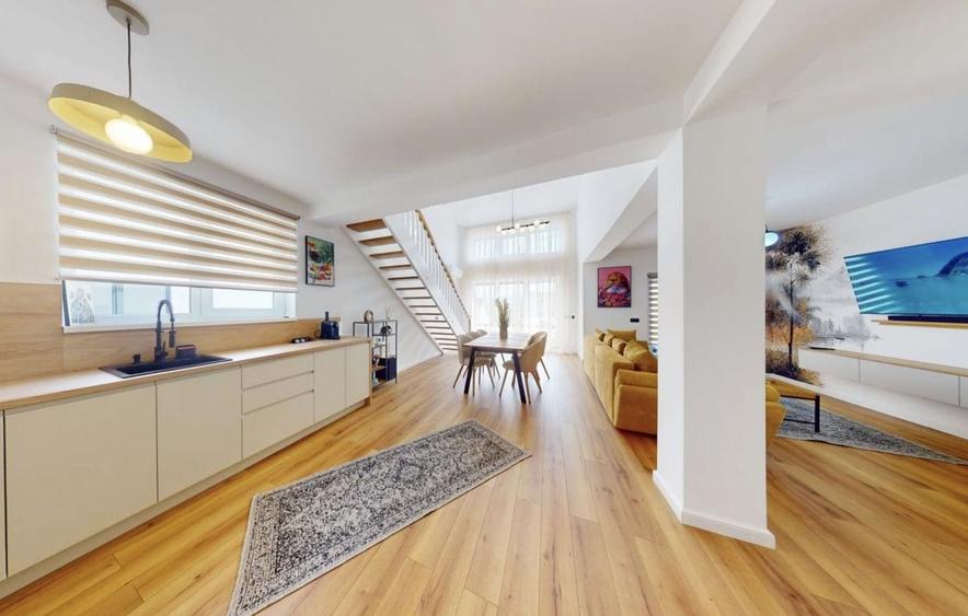 Apartament cu 4 camere în Industrial Vest