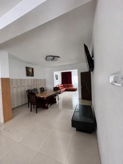 Casă individuală cu 5 camere cu Teren 4044 Mp în Drăgoești