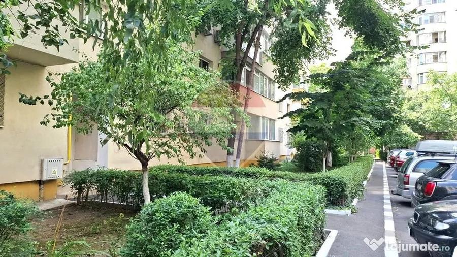 Apartament cu 2 camere decomandat în Bucur Obor