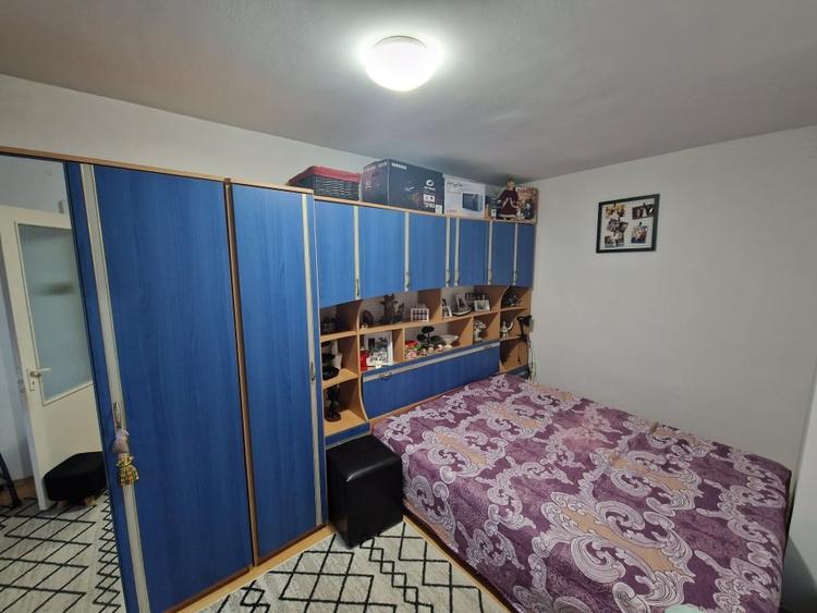 Apartament cu 2 camere semidecomandat, mobilat în Decebal