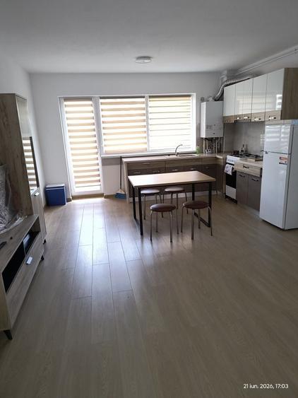 Apartament cu 2 camere semidecomandat în Sânpetru