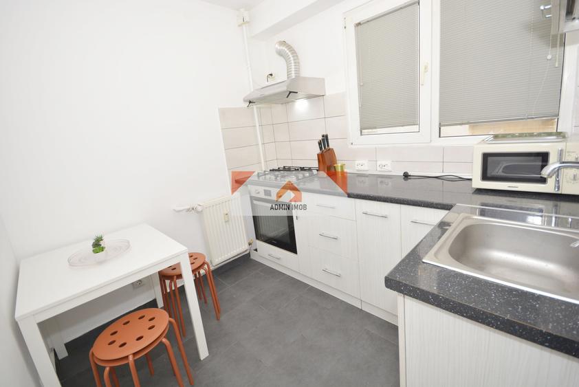 Apartament cu 2 camere decomandat în Drumul Taberei