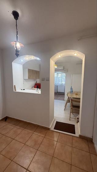 Apartament cu 2 camere decomandat în 1 Mai