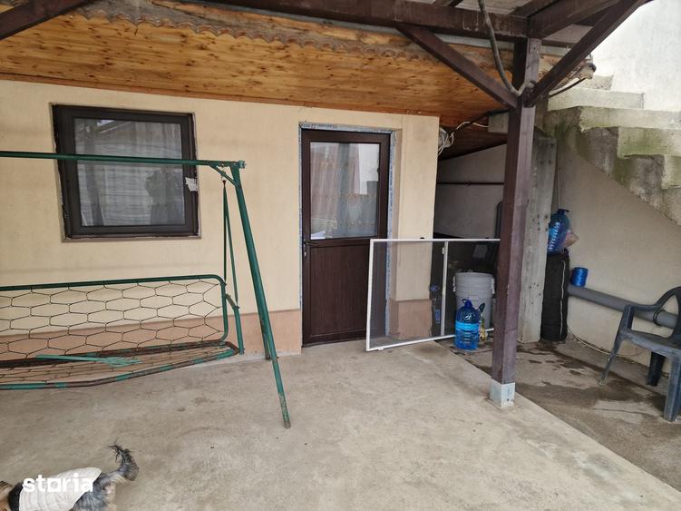 Casă cu 3 camere cu Teren 2722 Mp în Vidra