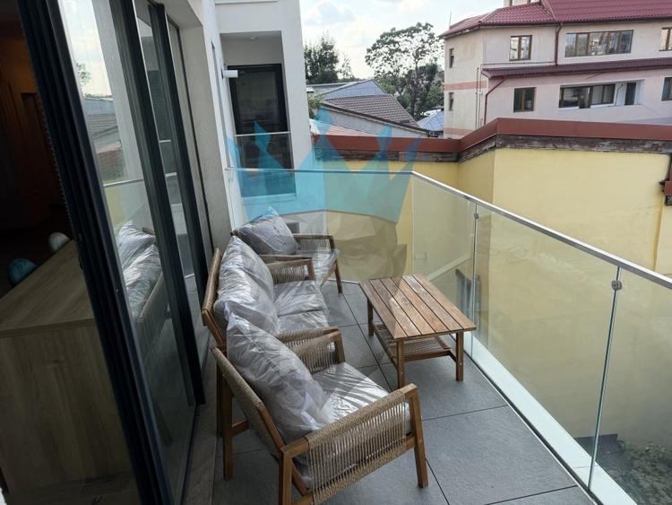 Apartament cu 2 camere semidecomandat, mobilat în P-ța Alba Iulia