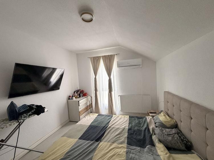 Casă cu 3 camere în Sânandrei