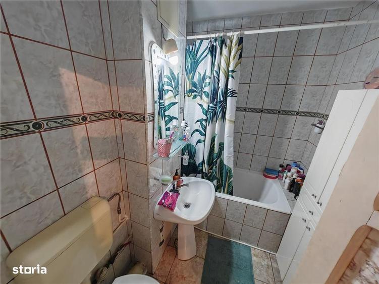 Apartament cu 2 camere decomandat în Albești