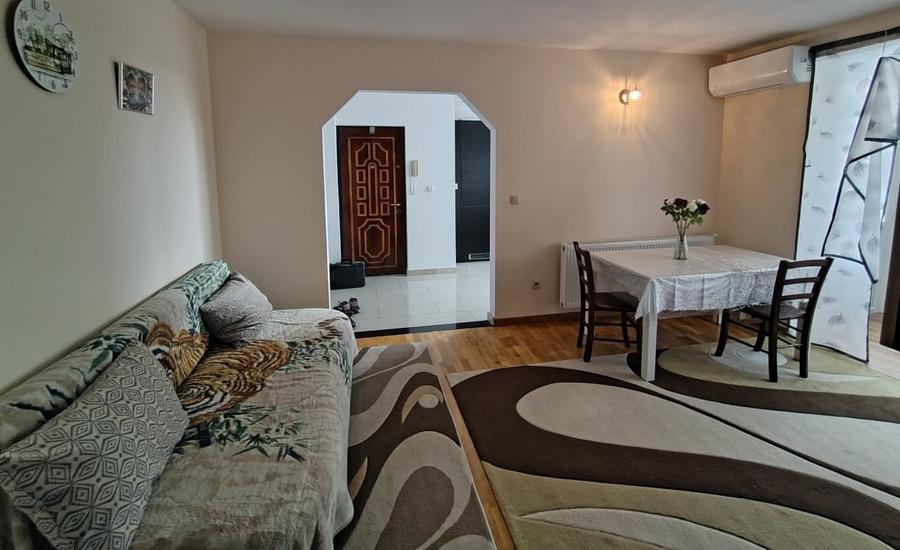 Apartament cu 2 camere semidecomandat, mobilat în Botizului