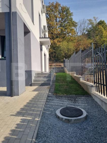 Duplex cu 5 camere cu Canalizare în Iris